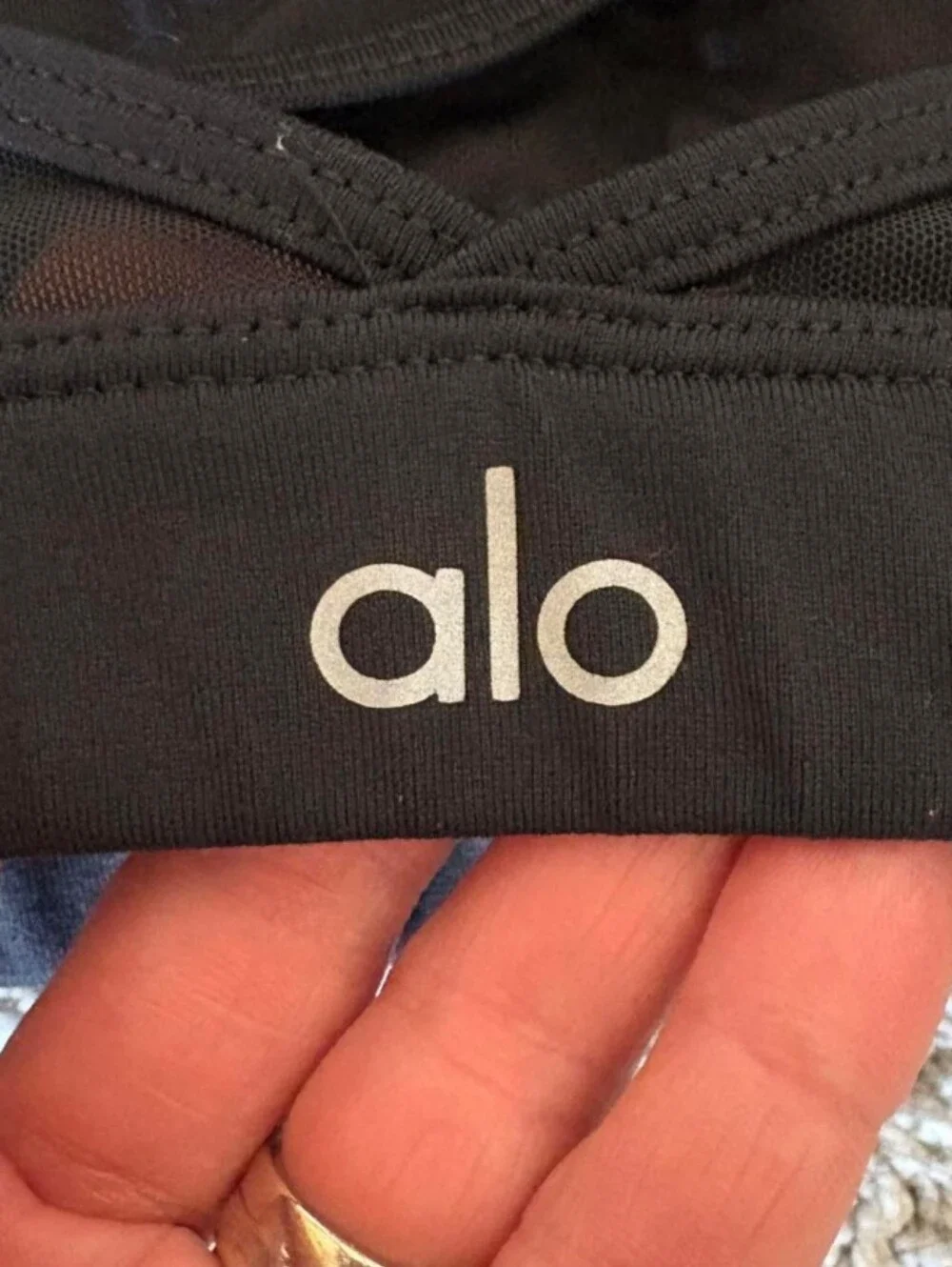Alo Yoga Airlift Sports Bra Women's Size Medium Black Racerback Support